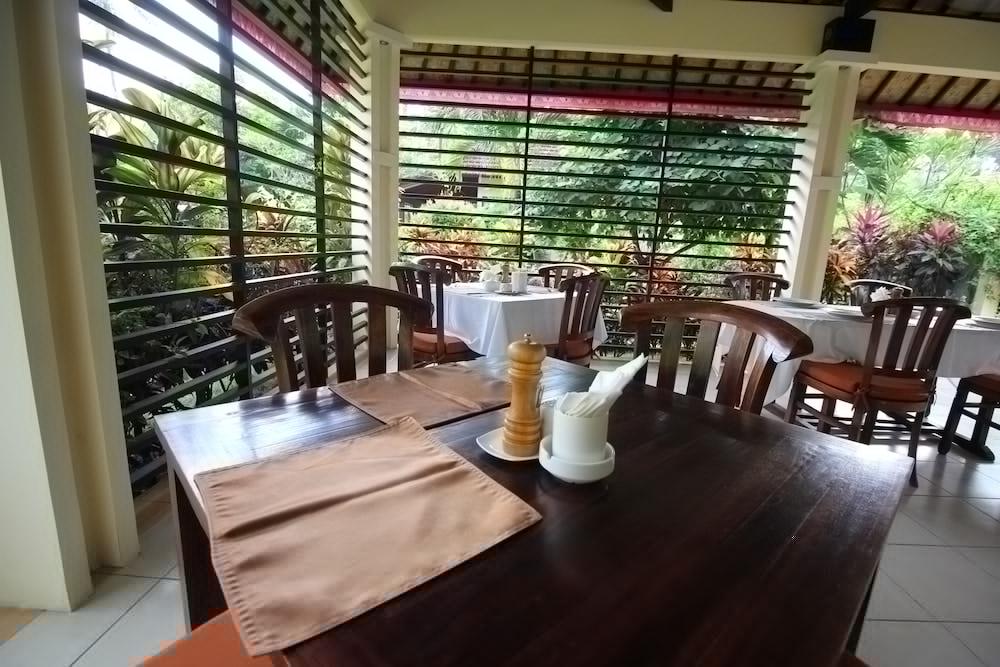 Rossa Garden Hotel Candidasa Екстериор снимка