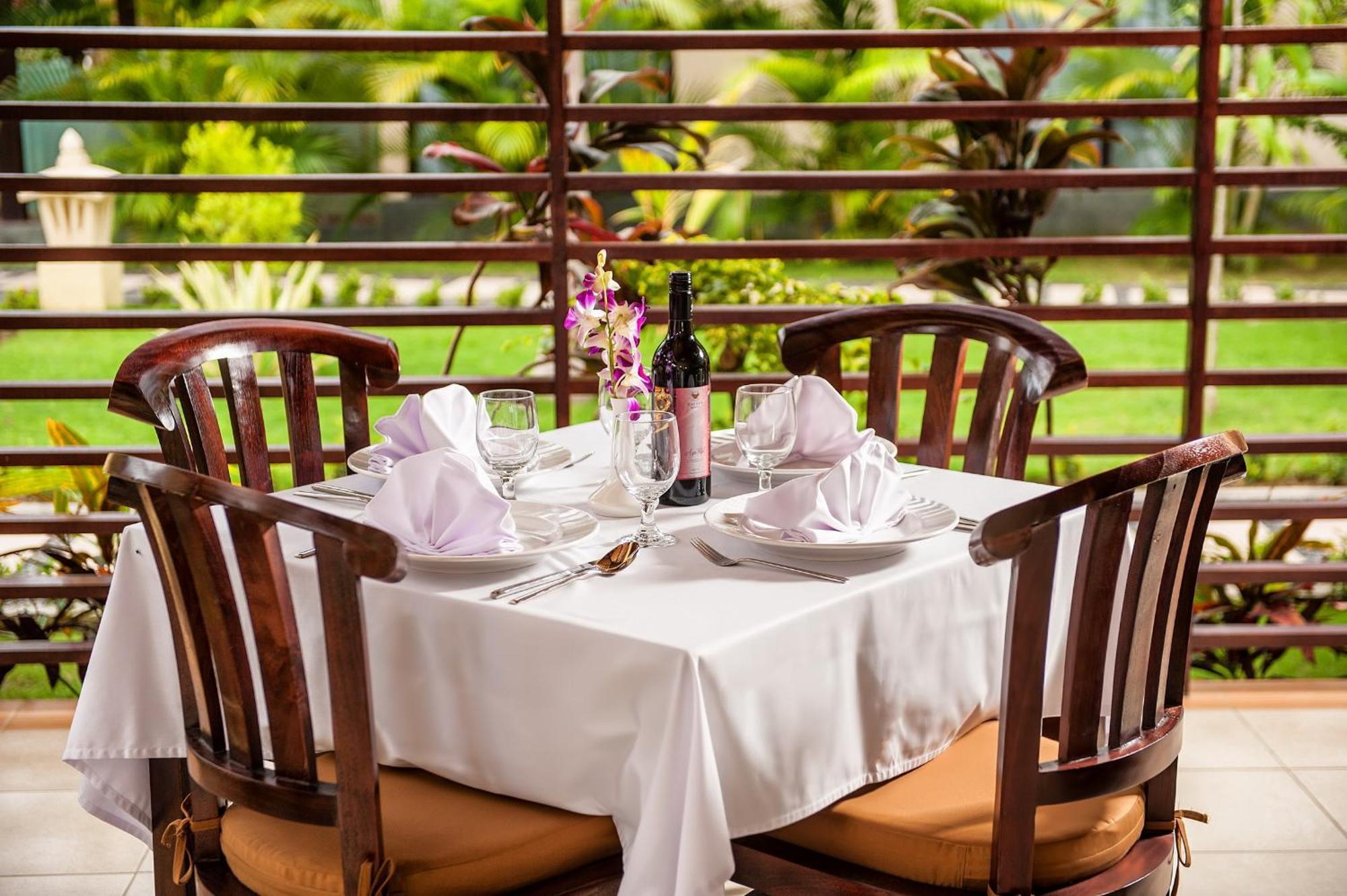 Rossa Garden Hotel Candidasa Екстериор снимка