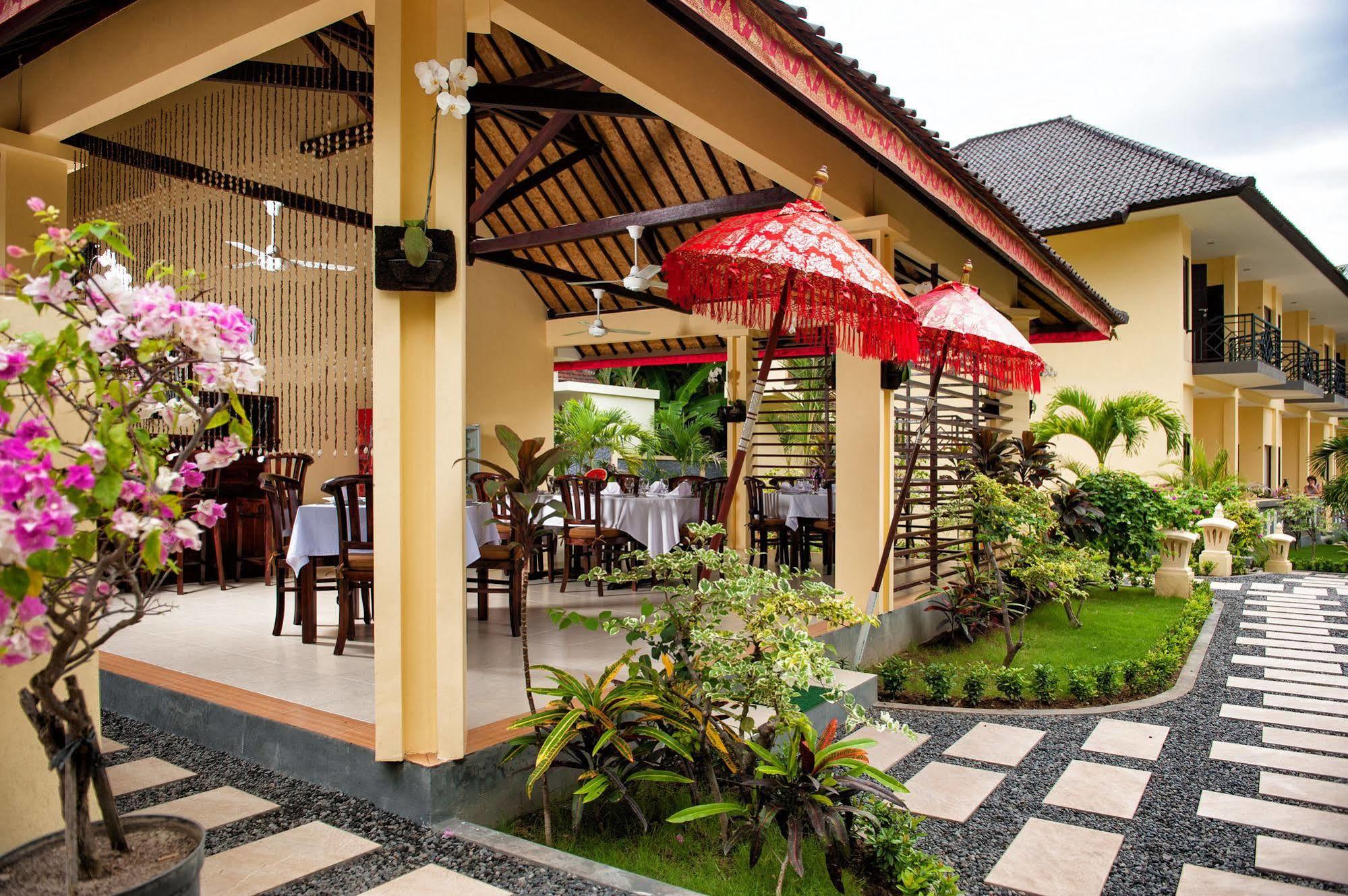 Rossa Garden Hotel Candidasa Екстериор снимка