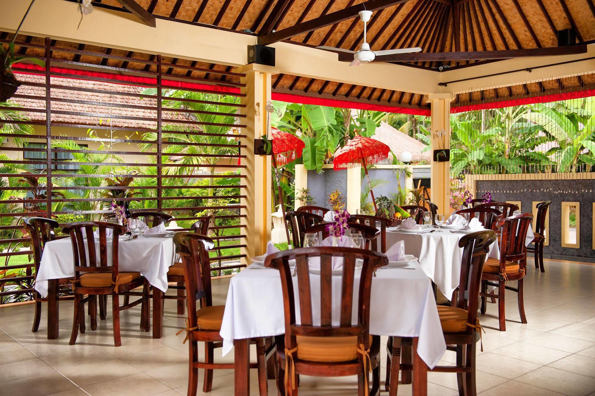 Rossa Garden Hotel Candidasa Екстериор снимка